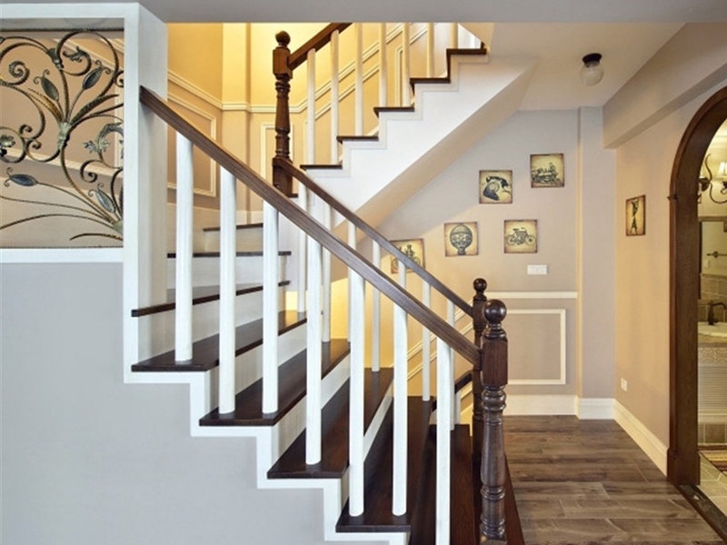 常熟琴川家園樓梯裝修設(shè)計效果圖_簡約風(fēng)格婚房裝修設(shè)計圖片